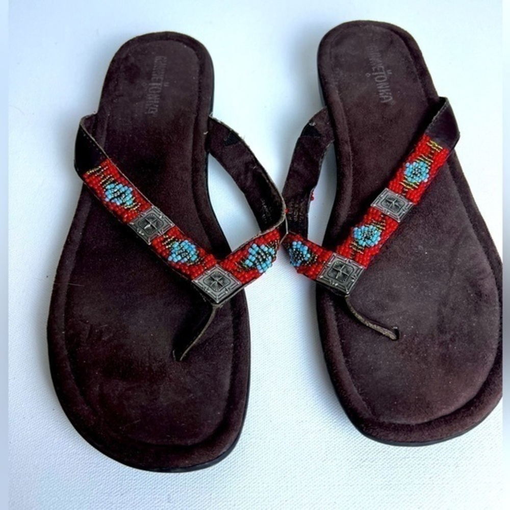 Minnetonka Women’s Beaded Brown Leather Flip Flip Size 10